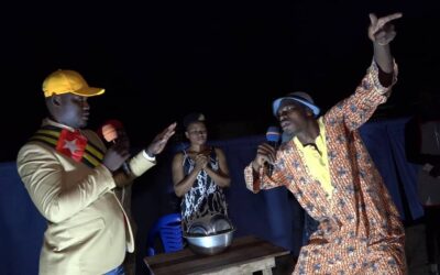 LA FÉDÉRATION CIVIQUE CITOYENNE TOGOLAIS DE VALEURS (FCCT) UTILISE LE RIRE POUR RAPPELER LES FONDAMENTAUX DE LA DÉCENTRALISATION AU TOGO