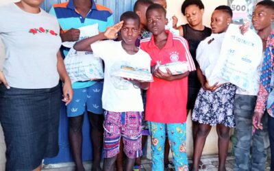 LA CONSEILLÈRE MUNICIPALE* Emmanuella Eyram BOUABEN FACILITE LA RENTRÉE SCOLAIRE AUX ÉLÈVES DANS LES PRÉFECTURES DU GOLFE, AGOÉ, WAWA ET LACS