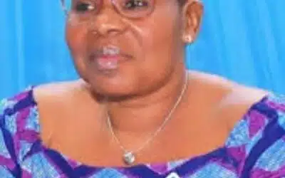 LA PRÉSIDENTE DU MOUVEMENT « JEUNESSE SANS FRONTIÈRES POUR LE DÉVELOPPEMENT DU TOGO (JSFDT), ESSOSIMNA MARGUERITE GNAKADE DENONCE L’ESCROQUERIE POLITIQUE ET MET LES COUPABLES AU DÉFI