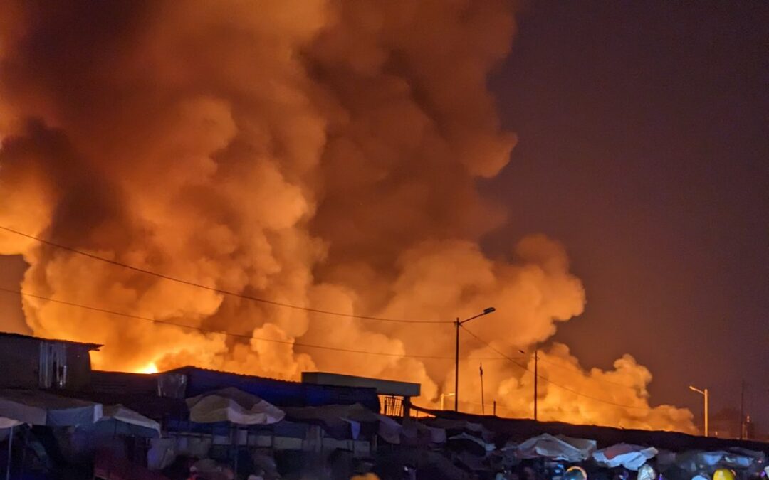 TOGO : DÉLUGE DE FEU SUR LE MARCHÉ D&rsquo;AGOÉ ASSIYÉYÉ. TOUT EST À REFAIRE