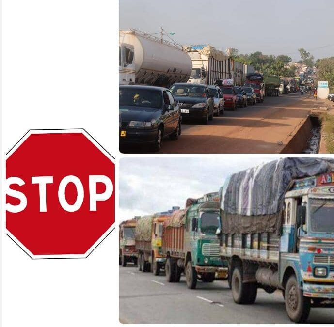 MMLK / QUE CHERCHENT LES VÉHICULES GROS PORTEURS DANS LA CIRCULATION AUX HEURES DE POINTE À LOMÉ ?
