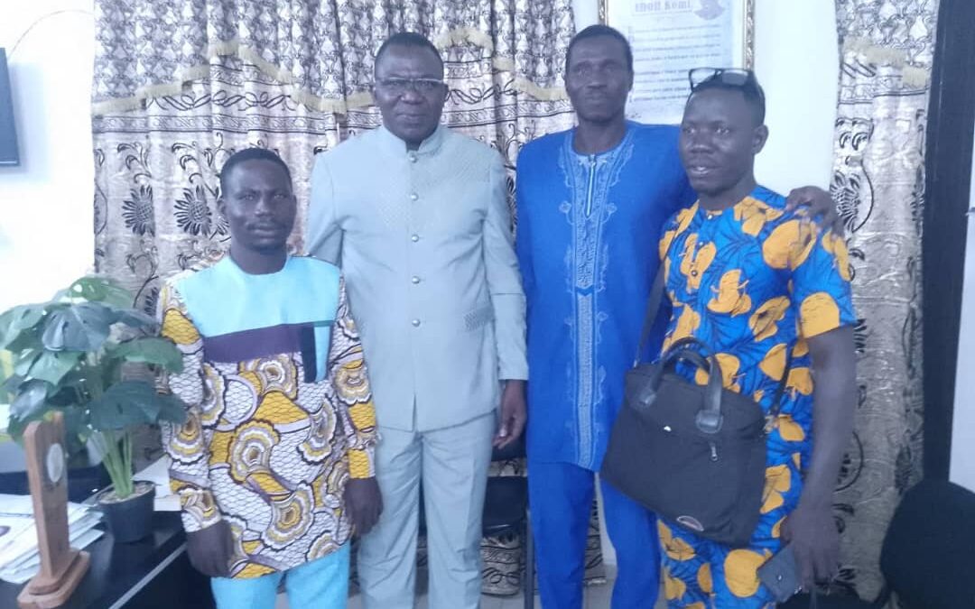 UNE DÉLÉGATION DES PASTEURS DE LA COMMUNE DU LACS 4 AUPRÈS DU 1er ADJOINT AU MAIRE (GOLFE 2) PASTEUR EDOH KOMI POUR LES VŒUX DE NOUVEL AN