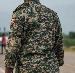 RDC : UN MILITAIRE MASSACRE SA FEMME ET SES ENFANTS À KINSHASA – L’EMOI ET LA COLÈRE GAGNENT LA POPULATION