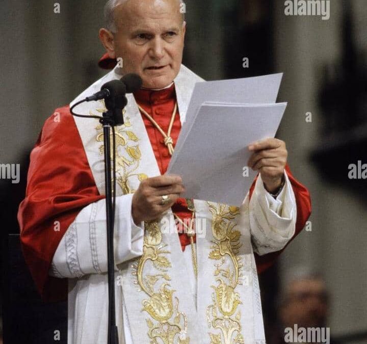 DOSSIER SPÉCIAL 40 ANS APRÈS : LA MESSE HISTORIQUE DE JEAN-PAUL II À TOGOVILLE